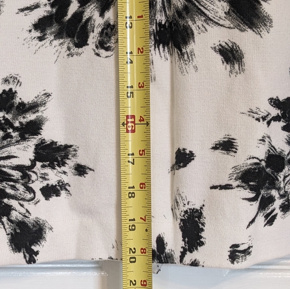 Talbots Petite Cardigan Black and White Floral Size SP - Picture 10 of 14